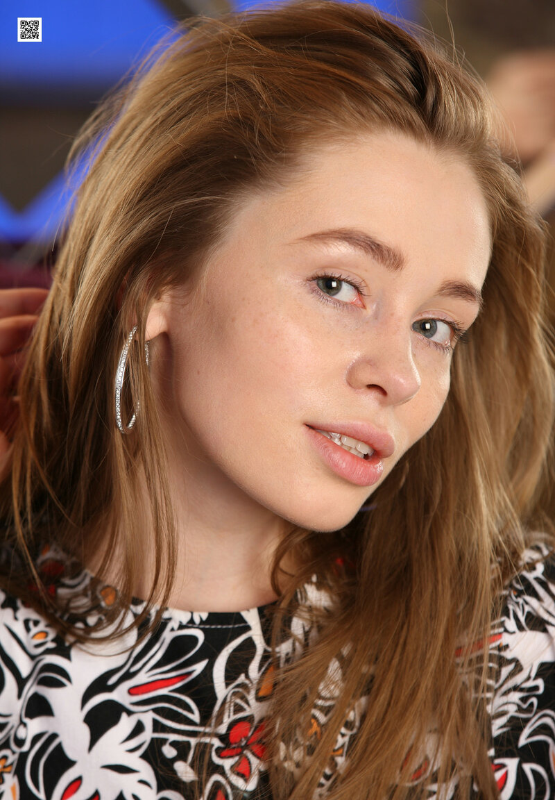 Юля, 24